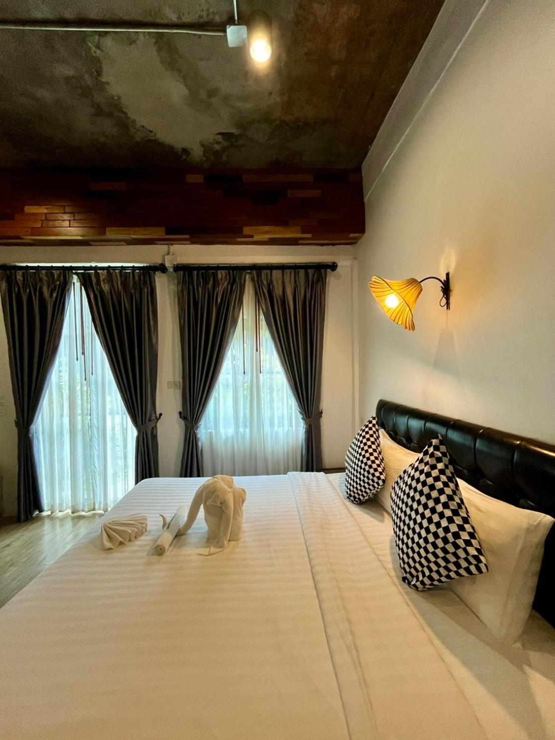 The Warehouse Chiang Mai Hotel Exterior foto