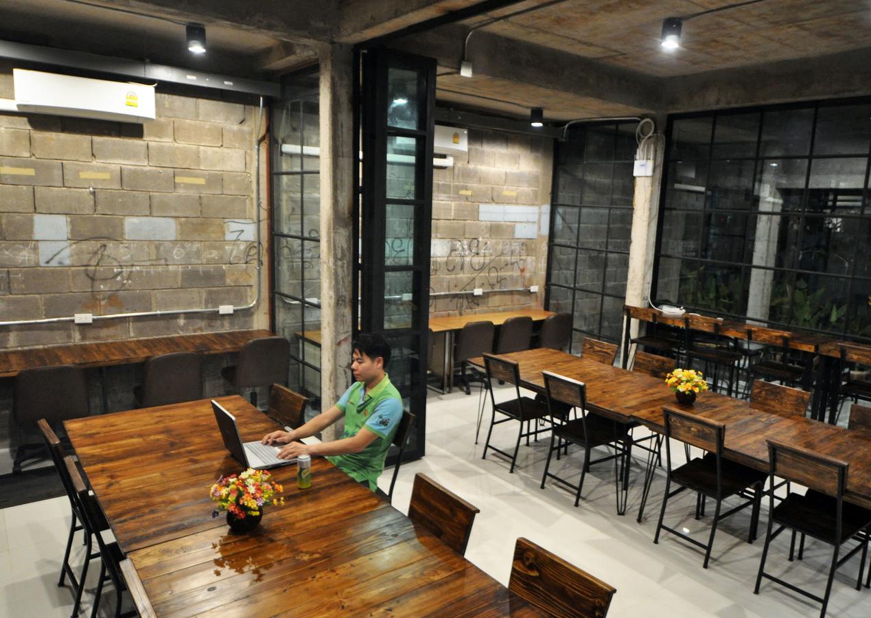 The Warehouse Chiang Mai Hotel Exterior foto